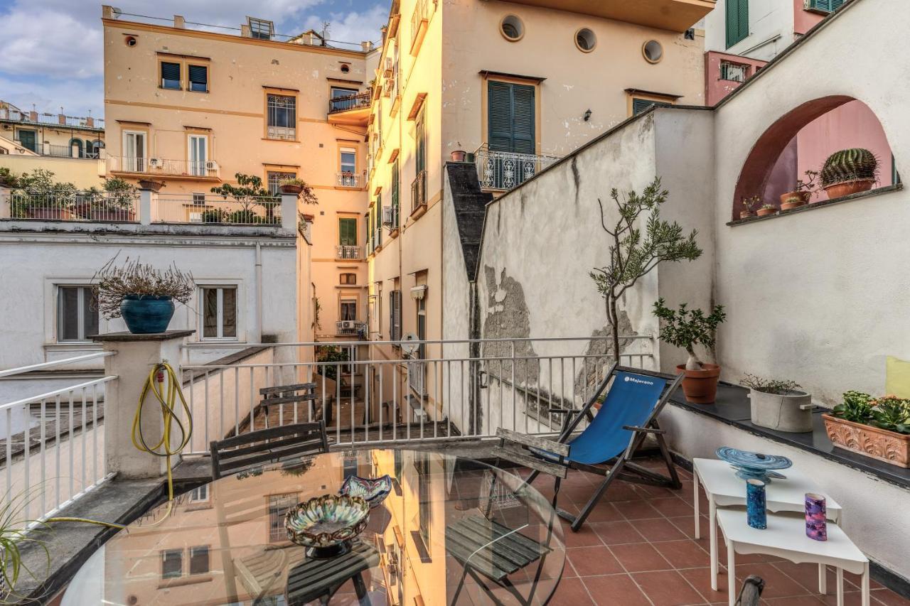 Residenza San Teodoro Chiaia Dimora Storica Appartamento